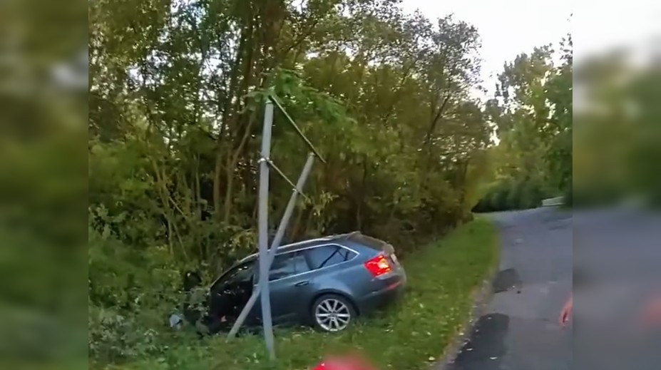 VIDEO: Zbesilá policajná naháňačka skočila až za hranicami. Vodiča od tragédie delili sekundy
