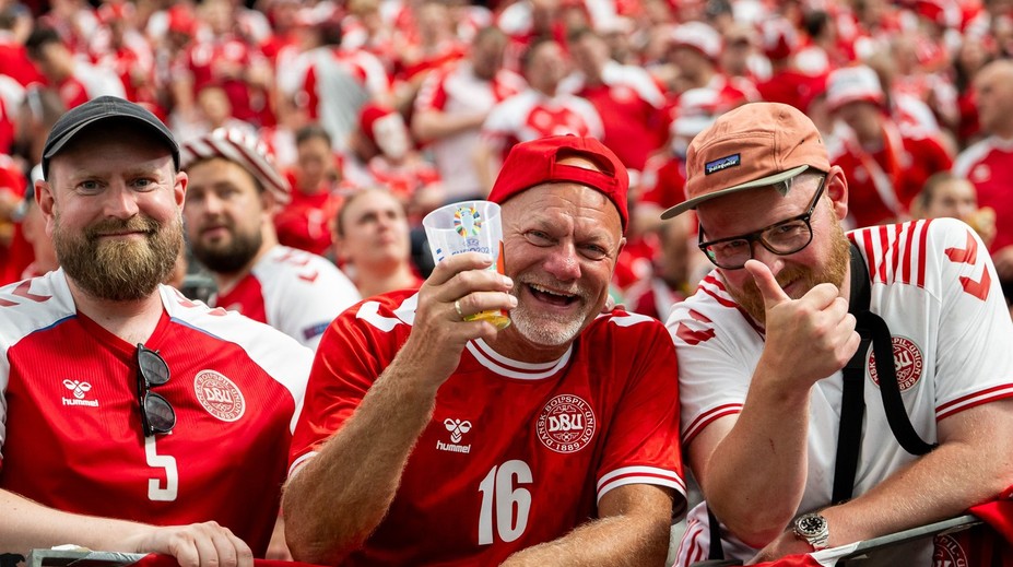 Dáni pátrajú po vlastných fanúšikoch. Mastnú pokutu za nich totiž musí platiť zväz