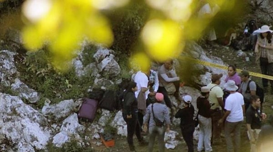 Mexické úrady začali s exhumáciou desiatok tiel nájdených v masovom hrobe