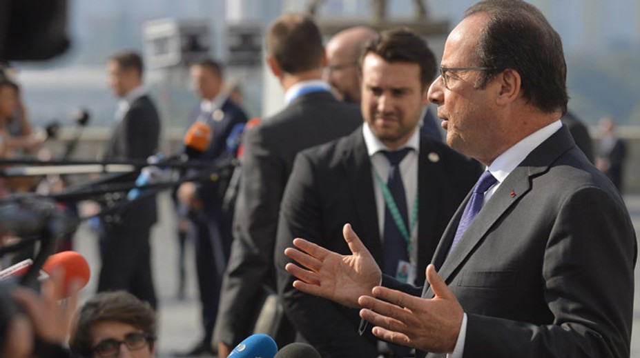 Policajný ostreľovač omylom vystrelil počas Hollandovho prejavu