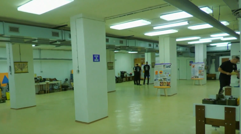 Viete, čo všetko je v úkryte civilnej ochrany? Do jedného sme nahliadli aj s kamerou