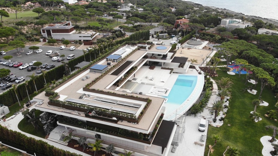 FOTO: Ronaldo dokončil svoj dom, no možno sa doň ani nenasťahuje. Najdrahšia rezidencia v Portugalsku má zásadný problém