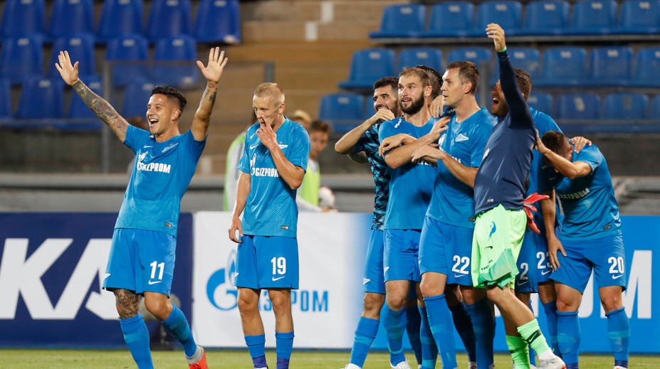 Šialený zápas v Petrohrade: Dve červené, deväť gólov, dva zásahy Roba Maka