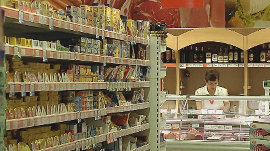 Bič na reťazce nebude až taký bolestivý. Špeciálna daň by zruinovala vidieckych obchodníkov