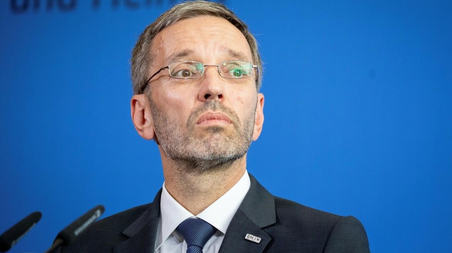 Rakúsko: Radikálny Herbert Kickl sa stal novým šéfom krajne pravicovej FPÖ