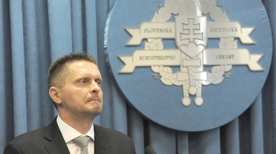 Bývalý šéf vojenského spravodajstva Ľubomír Skuhra podržal Martina Glváča