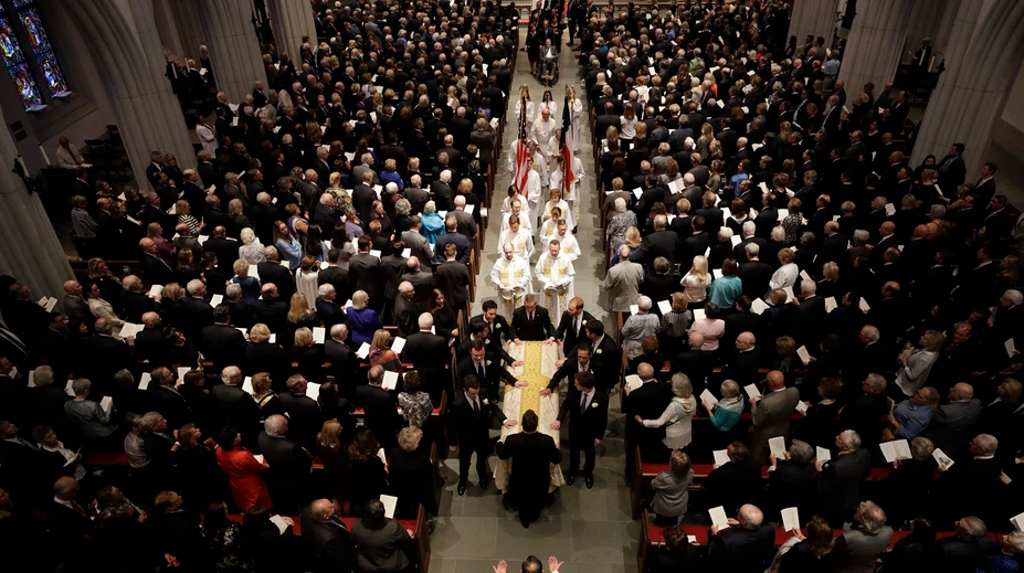S Barbarou Bushovou sa prišli rozlúčiť štyria bývalí prezidenti