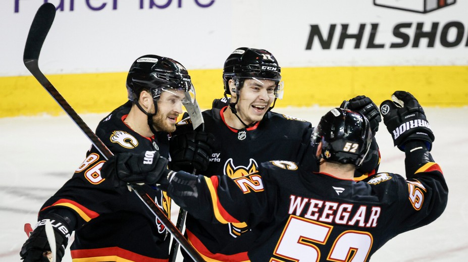 VIDEO: Calgary bez dvojice Slovákov uspelo v prestrelke s Buffalom. John Gibson bol hlavným dôvodom výhry Detroitu