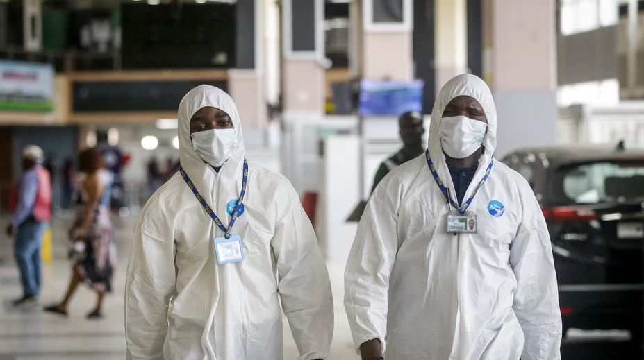 Bezpečnostné zložky v Nigérii pre nedodržiavanie opatrení zabili viac ľudí ako vírus samotný