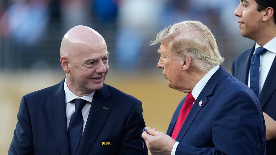 Africká konfederácia je otvorená diskusii o plánoch FIFA. Z Nemecka aj Ázie sa ozýva kritika