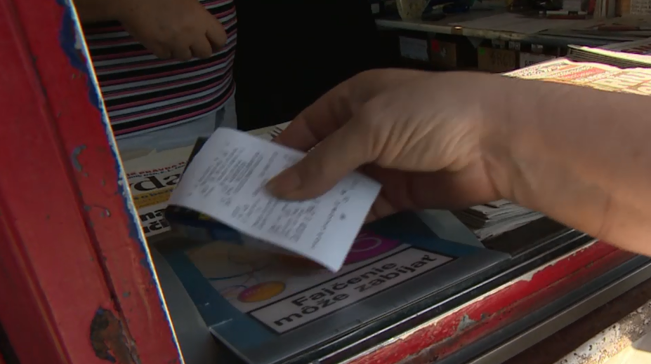 Dnešné deti vyzerajú oveľa staršie, bráni sa majiteľ stánku, ktorý predal cigarety neplnoletému