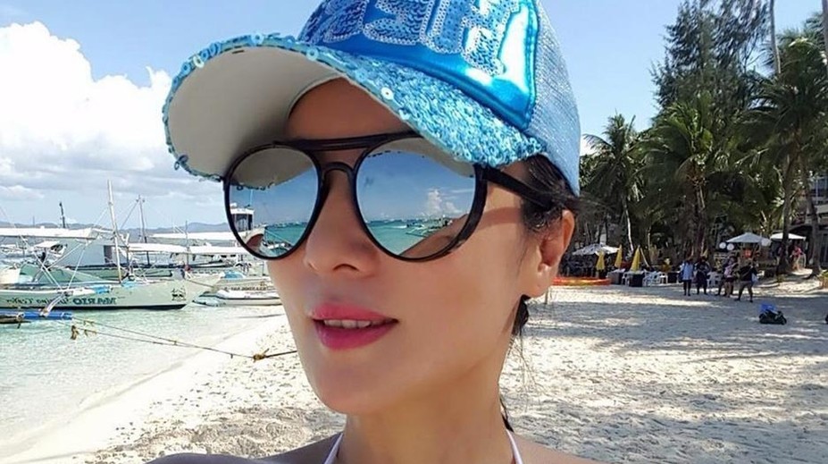 Nikto jej neverí, že má 50 a dospelého syna. Pozrite si to neskutočne sexy telo