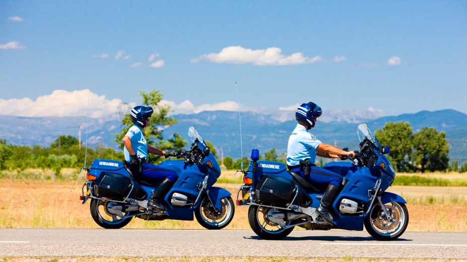 Chlapec (16) na bicykli na diaľnici predbehol policajnú motohliadku. Jeho maximálna rýchlosť ich šokovala