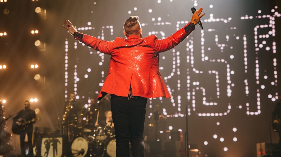 Prekvapenie v podobe dieťaťa číslo 4! Spevákovi ho vynosila náhradná matka