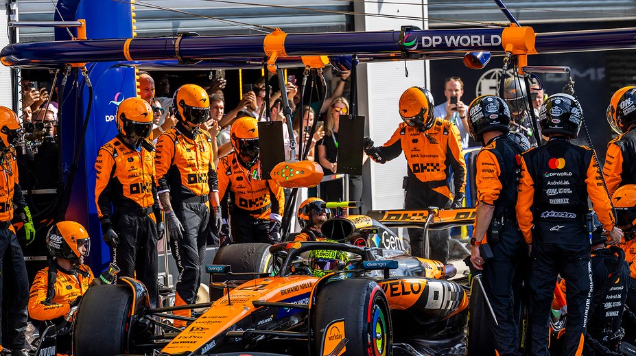 Verstappen stavil na mäkké pneumatiky, Antonellimu nestačilo ani kariérne maximum. Sao Paulo ovládol Norris