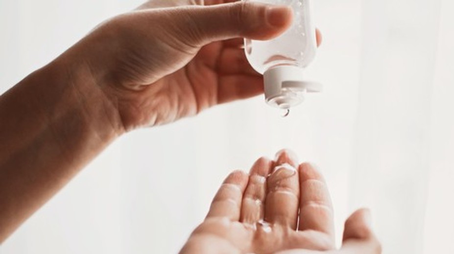 Používate dezinfekciu denne? Lekárnička varuje pred vážnymi rizikami pre pokožku rúk