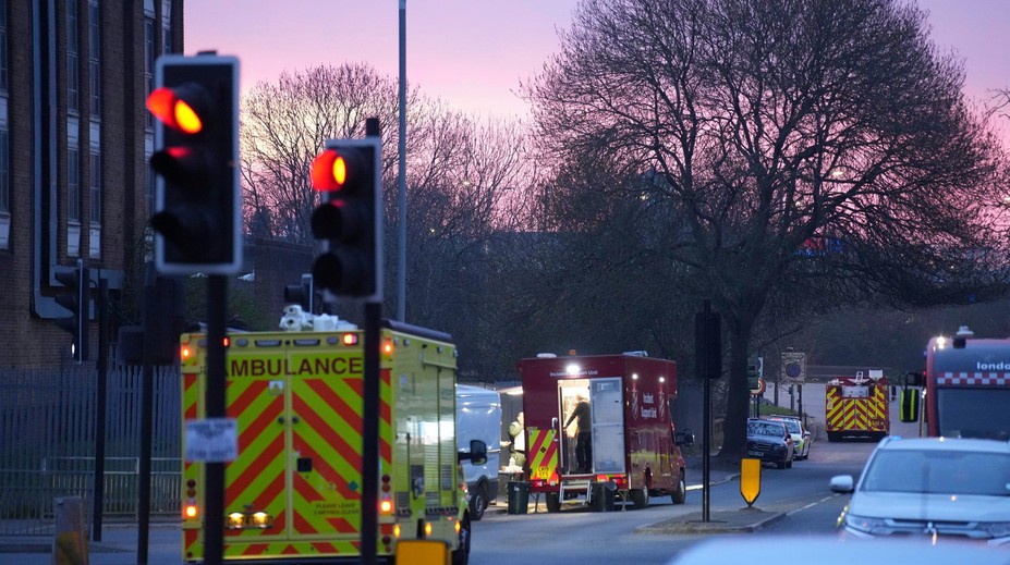 Chaos na letisku Heathrow v Londýne, pre požiar zrušili stovky letov
