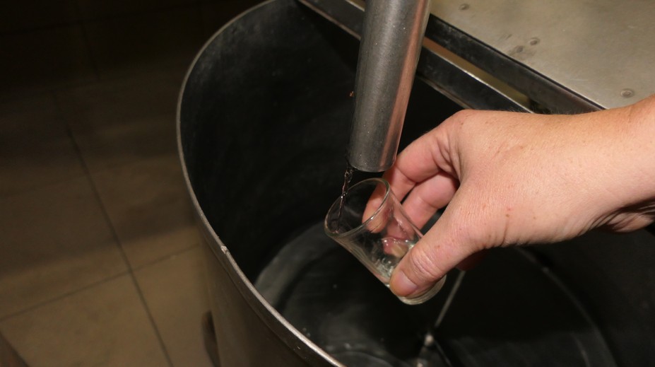 Colníci si posvietili na zákazníkov páleníc, ktorí chceli ušetriť na daniach