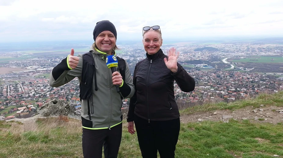 Je prvou dámou divadla Andreja Bagara v Nitre. Ján Tribula vzal na Zobor herečku Evu Pavlíkovú