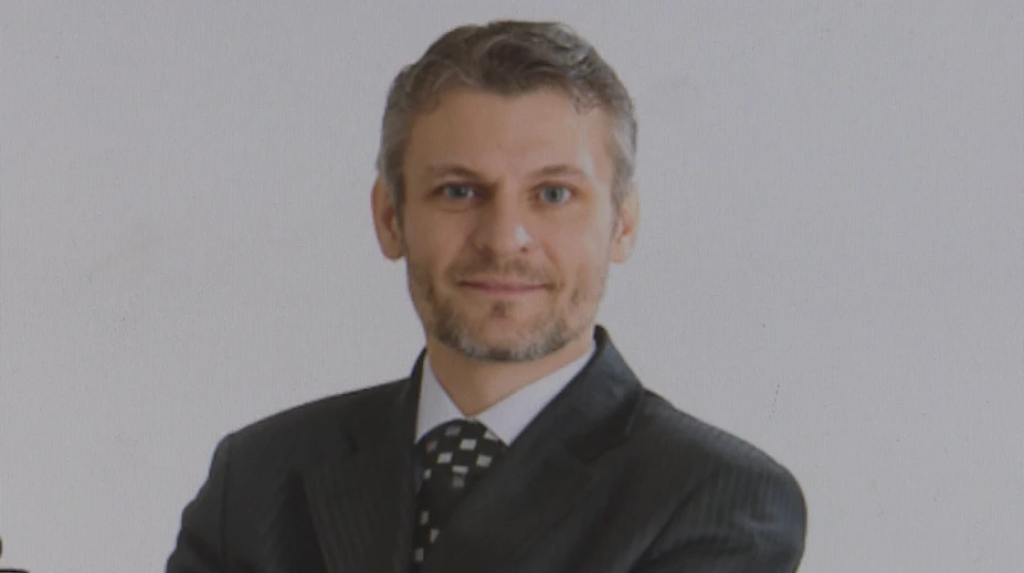 Právnik spájaný s podnikateľom Ivanom Kmotríkom mieri do verejnej funkcie