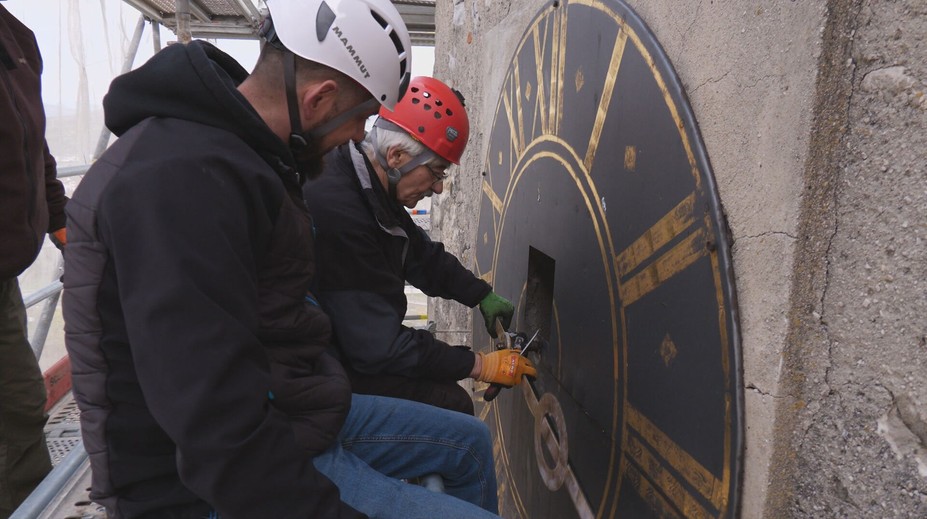 Namontovali ich pre vyše 200 rokmi. Hodiny na Trenčianskom hrade ožijú
