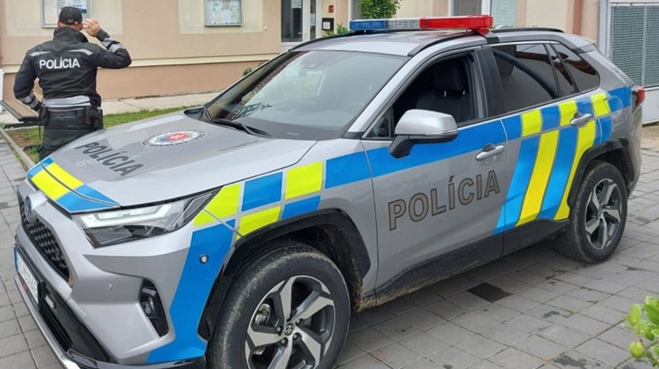 Poplach v galantskej nemocnici. Pacient ohrozoval personál nožom, policajti museli použiť taser