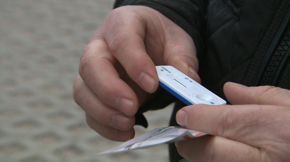 V desiatkach obcí našli chybné antigénové testy. Výsledok neukázali tak, ako mali