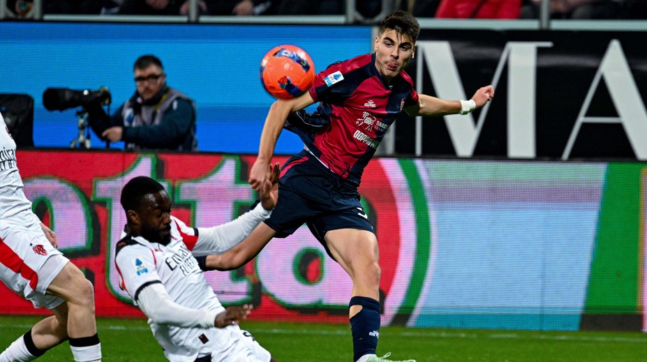 Obert nastúpil a Cagliari zmazalo dvojgólové manko. Slovák ubránil aj legendu