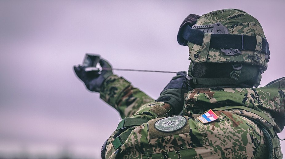 Boja sa nepokojov vo svete. Európska krajina znovu zavádza povinnú vojenskú službu