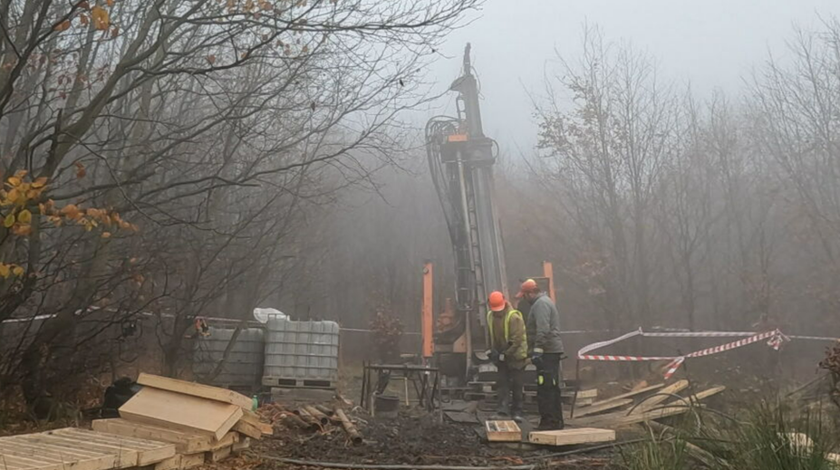 Politická prestrelka kvôli vrtom v Malých Karpatoch. Zistili sme, že kanadská firma nemá všetky povolenia