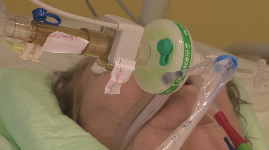 Koho zapojiť na pľúcnu ventiláciu a koho nie? Ministerstvo zverejnilo manuál pre lekárov
