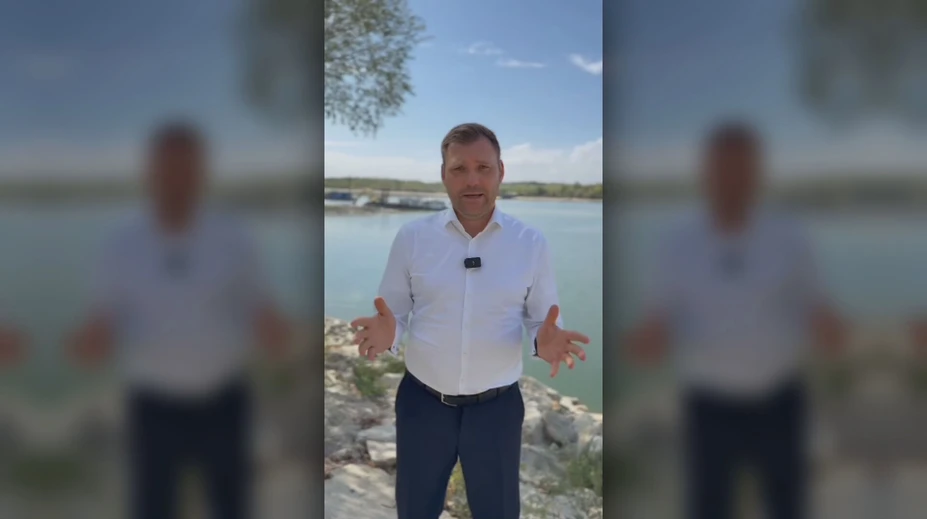 Taraba sa pochválil úsporou, SNS ho kritizuje. V hre je zákazka za milióny