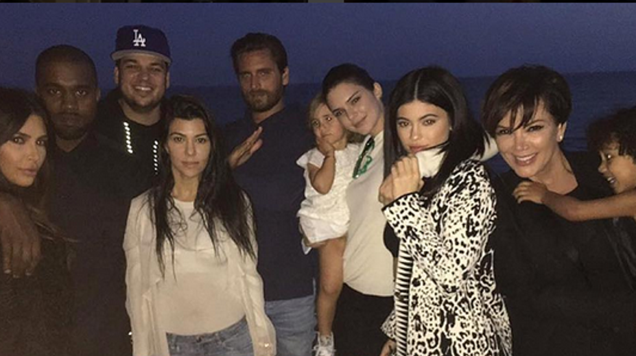 Kardashianovci sa rozrastú o ďalšieho člena. Kto čaká bábätko?