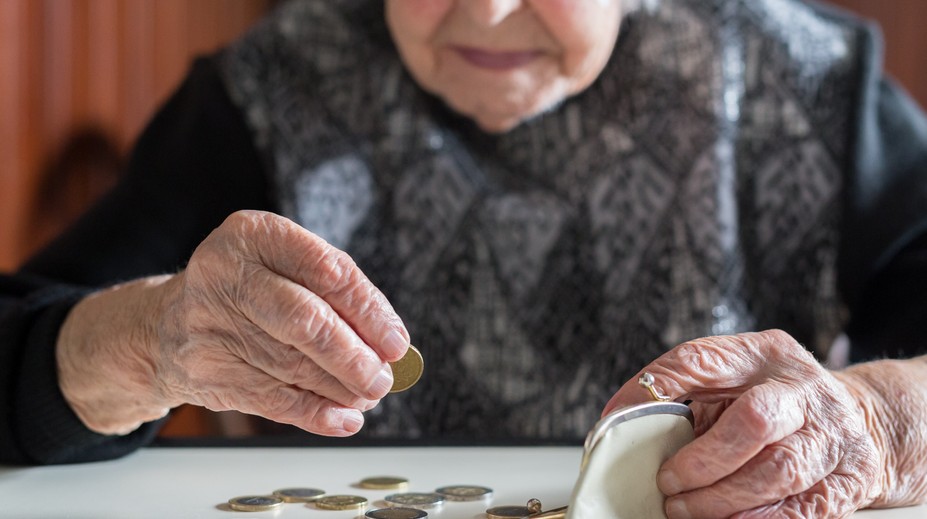 Sociálna poisťovňa od januára zvýši dôchodky. Zhrnuli sme to najdôležitejšie