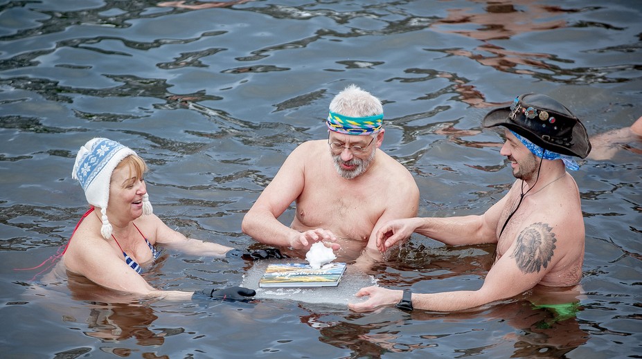 Otužilci opäť v slovenských ľadových vodách. Najmladšou bola 10-ročná žiačka