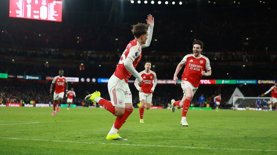 Arsenal zvýšil náskok vďaka najmladšiemu strelcovi v histórii Premier League. Dúbravka s čistým štítom