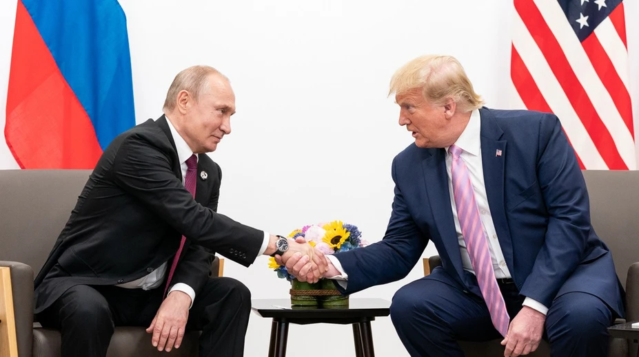 Trump bol agentom KGB s krycím menom Krasnov, tvrdí bývalý šéf kazašskej tajnej služby