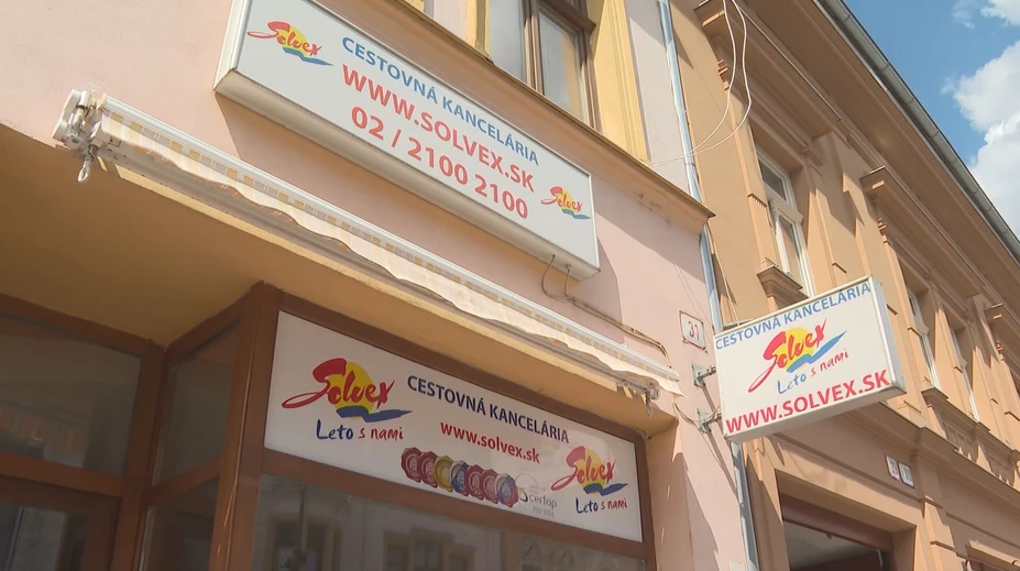 Dve skrachované cestovky, dva rôzne osudy dovolenkárov. Prví klienti Solvexu dostali odškodnenie