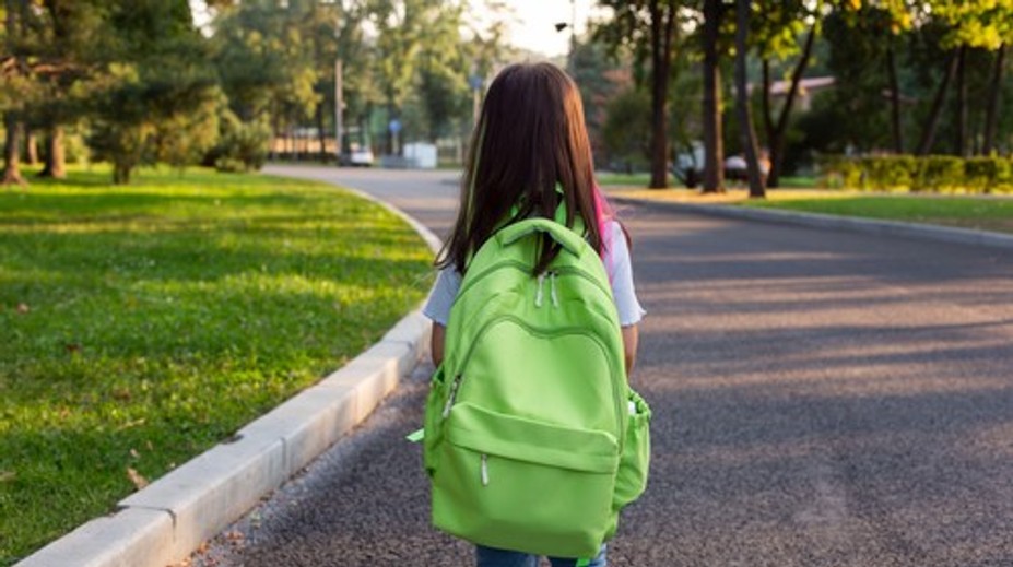 Fyzický trest od učiteľky sa skončil tragédiou. Dievča o pár dní zomrelo