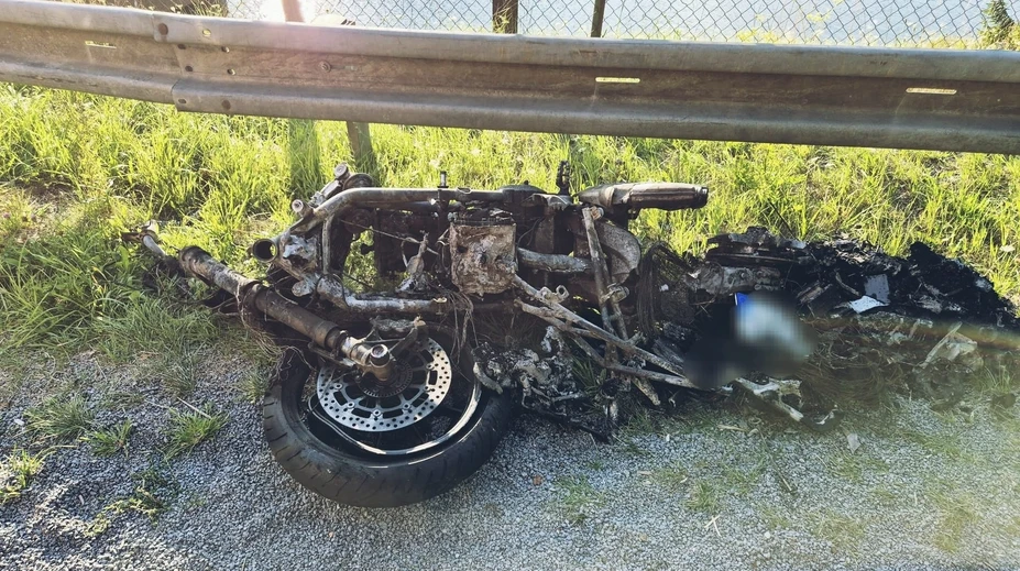 Osudnou sa mu zrejme stala vysoká rýchlosť. Po zrážke s autom zahynul pri Hriňovej motorkár (†39)