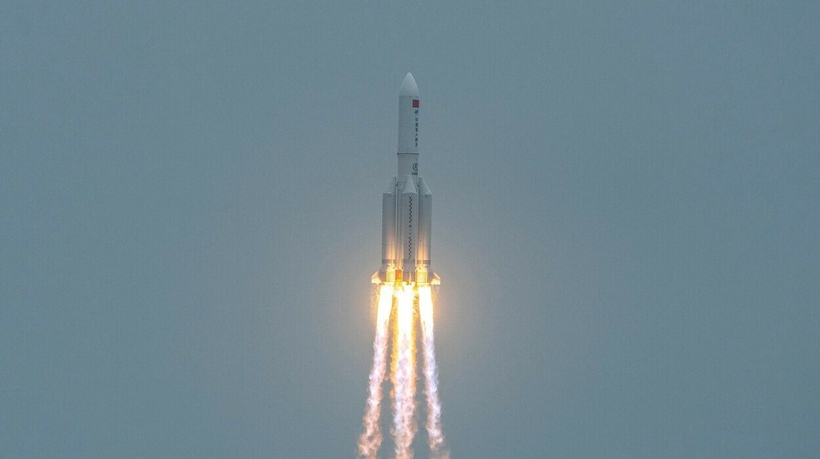 Kam dopadnú trosky čínskej rakety? Mapa ukazuje, ktoré oblasti sú v nebezpečí