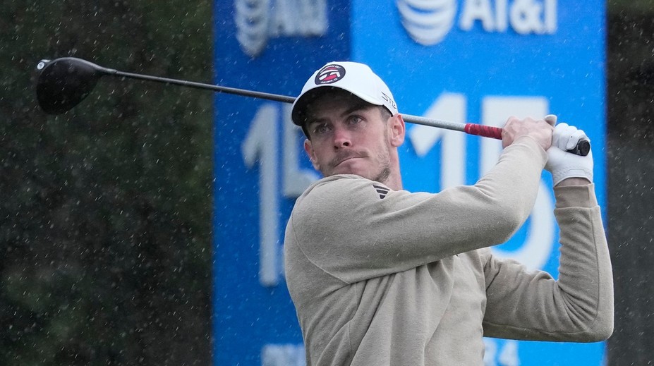 VIDEO: Mať toľko talentu v dvoch športoch nie je fér. Gareth Bale trafil golfovú jamku zo 180 metrov