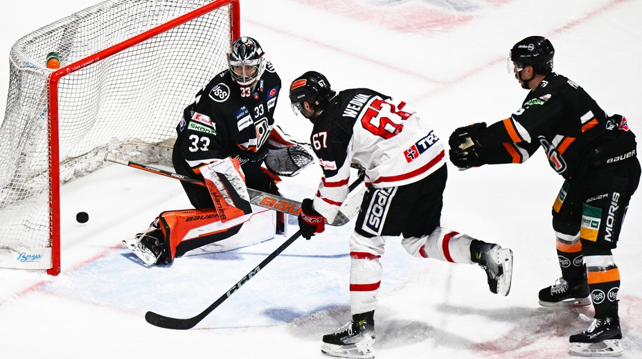 Extraliga má nového lídra. Banská Bystrica zosadila Košice z trónu, do čela idú po triumfe Spišiaci