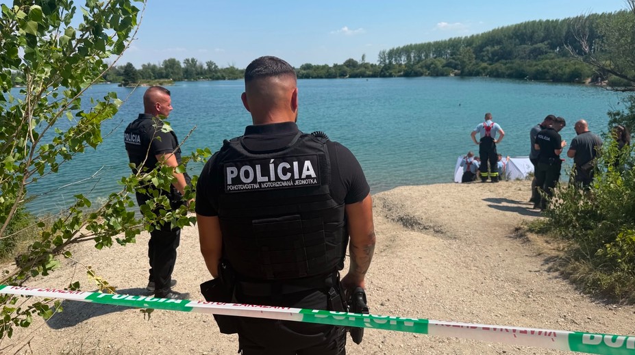 Ďalšia tragédia pri vode. Na Čunovskom jazere našli telo mladej ženy (†20)