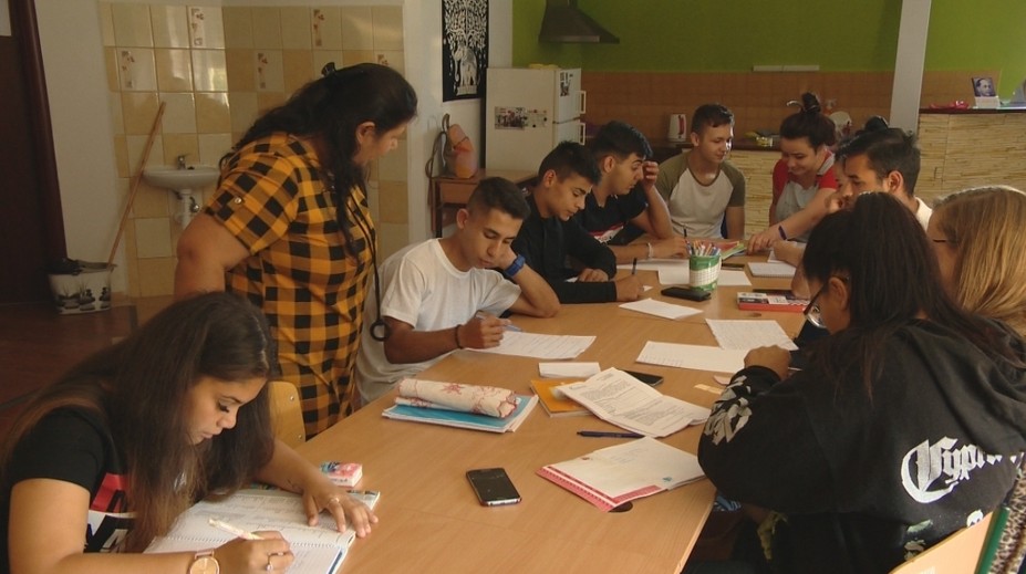 Sama vyrastala v žalostných podmienkach. Irma búra mýty o Rómoch a pomáha deťom