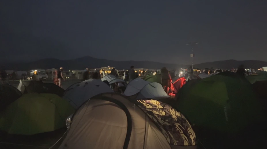 Stanovanie na festivale v daždi je náročná disciplína. Poradíme vám, ako sa na ňu čo najlepšie pripraviť