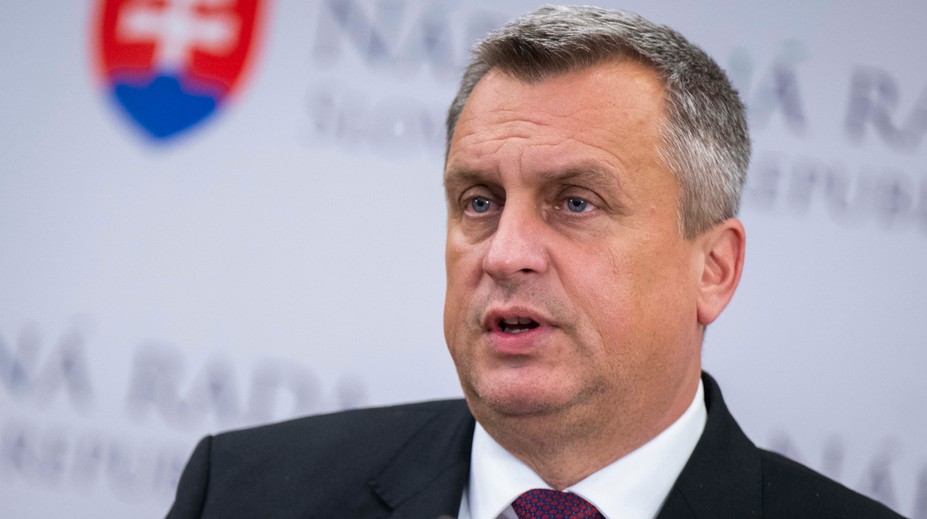 Andrej Danko vyzval Roberta Kaliňáka na výmenu náčelníka generálneho štábu Daniela Zmeka