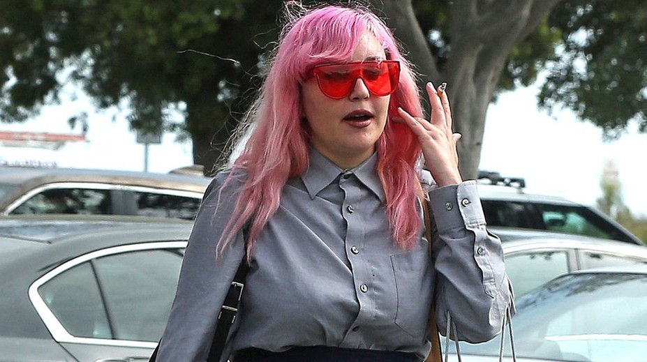 Spoznávate ju vôbec? Bývalá herecká hviezda sa zasnúbila: Prsteň ako z jarmoku