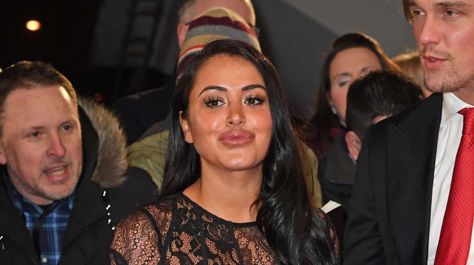 Takto sa chodí na červený koberec? Radšej si mala obliecť nohavičky