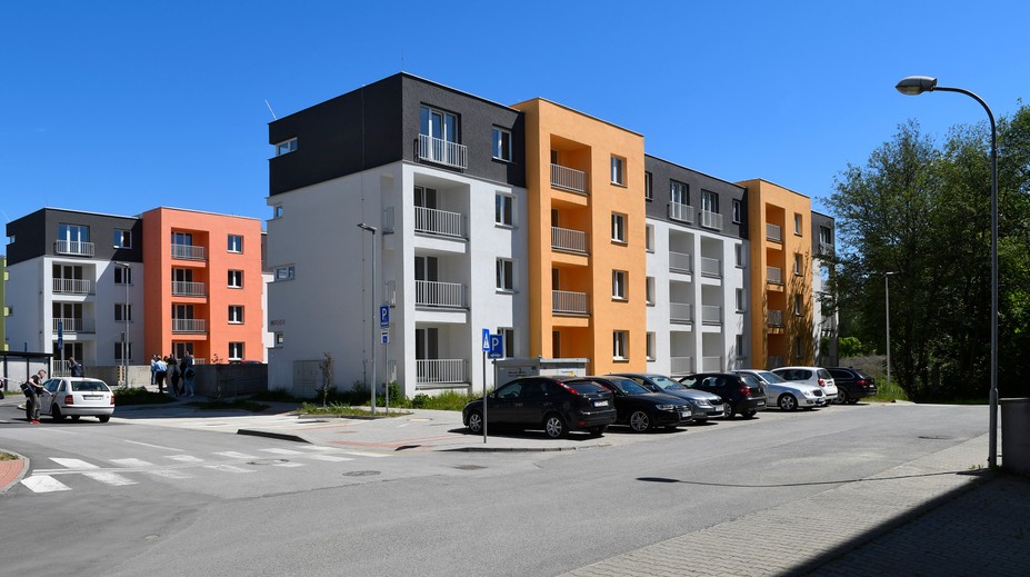 Ďalšia banka zlacňuje hypotéky. Úrokové sadzby idú dole pri dvojročnej fixácii